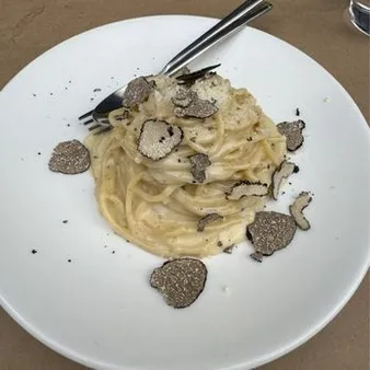 Discover Jon And Vinny's Cacio E Pepe: A Pasta Masterpiece!