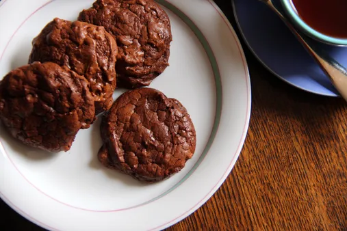 From Kitchen to Bakery: Making Italian Tricolor Cookies at Home and Buying Them