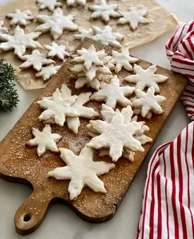 From Spumoni to Candy Canes: Creative Variations of Italian Striped Cookies